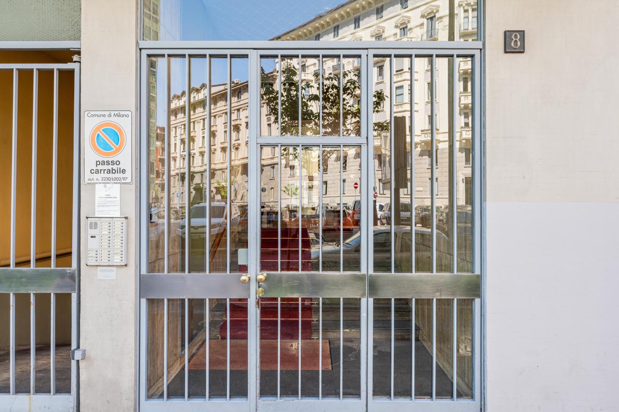 Binario Verticale Milan Exterior photo